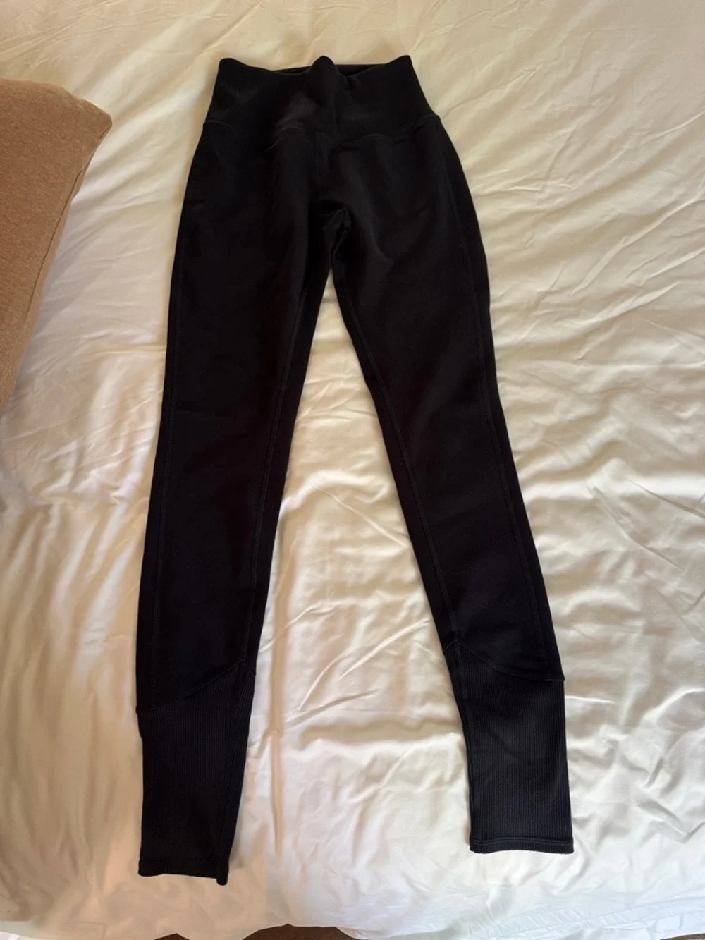 ALO  high waist soft Yoga Black Ribbed High-Rise Leggings size XS